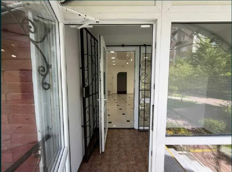 Фото Rent an office, Urlivska Street 34 Kyiv for long-term rent, price: 40000 грн, code 1756