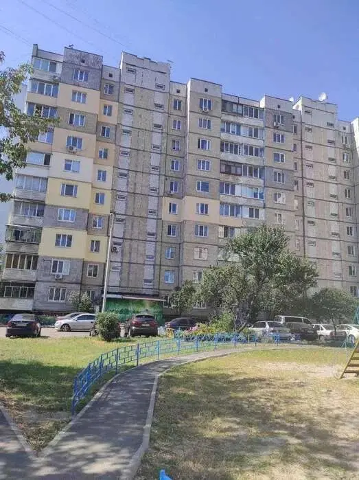 Фото Продаю 3 кімнатну квартиру, 72 кв. м, Тростянецька вул. 8 Київ, ціна: 73000 $, код 1768
