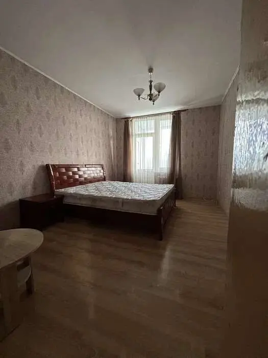 Фото Зняти 2 кімнатну квартиру, Харківське шосе 152 Київ в довгострокову оренду, ціна: 14500 грн, код 1774