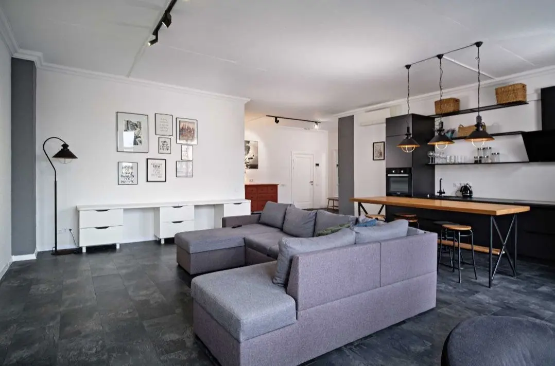Фото Rent a 1-room apartment, Zhukovskoho Street 10 Odesa for long-term rent, price: 1400 $, code 1777
