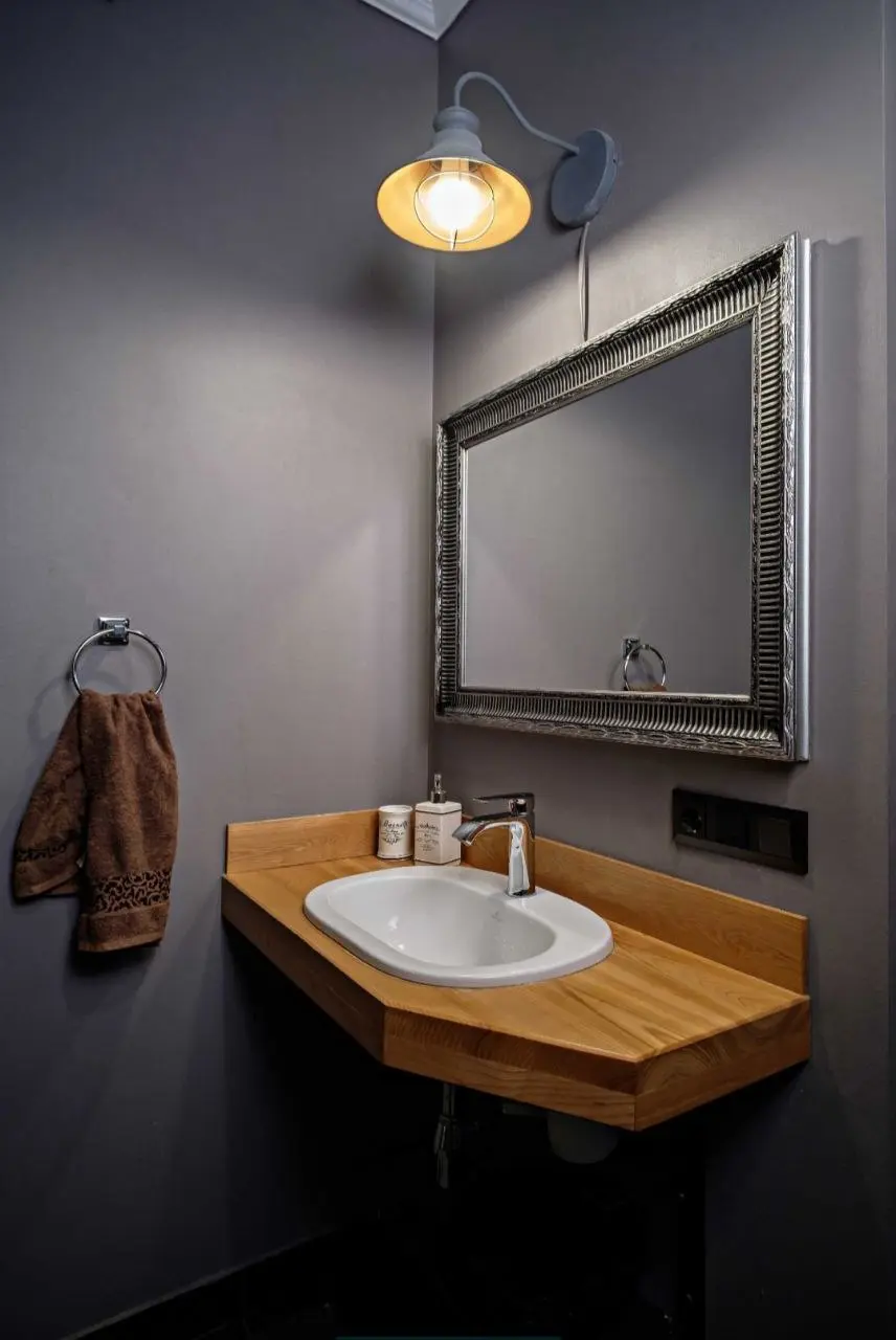 Фото Rent a 1-room apartment, Zhukovskoho Street 10 Odesa for long-term rent, price: 1400 $, code 1777