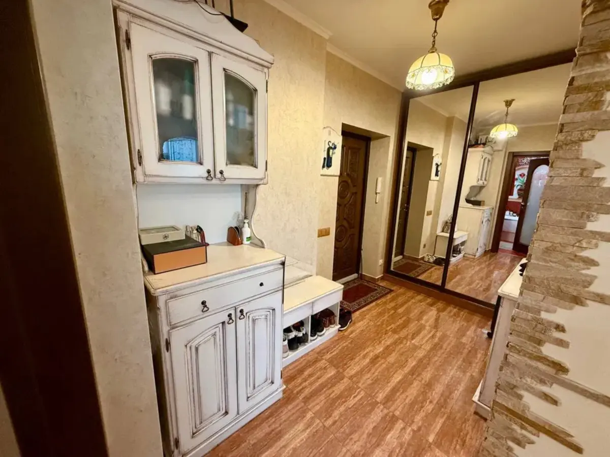 Фото Продаю 1 кімнатну квартиру, 43 кв. м, Метрологічна вул. 15 Київ, ціна: 75500 $, код 1788