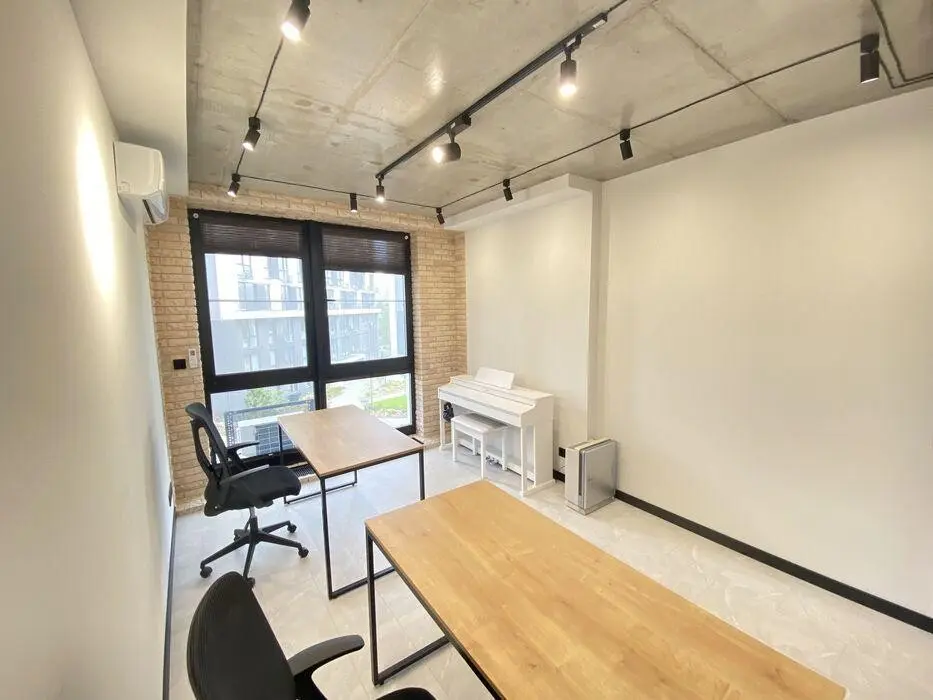 Фото Rent an office, Zarichna Street 6к3 Kyiv for long-term rent, price: 83000 грн, code 1792