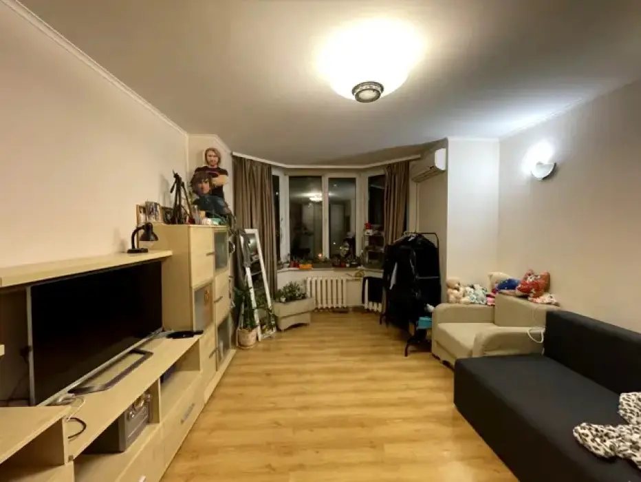 Фото Продаю 1 кімнатну квартиру, 41.8 кв. м, Анни Ахматової вул. 35 Київ, ціна: 78000 $, код 1794