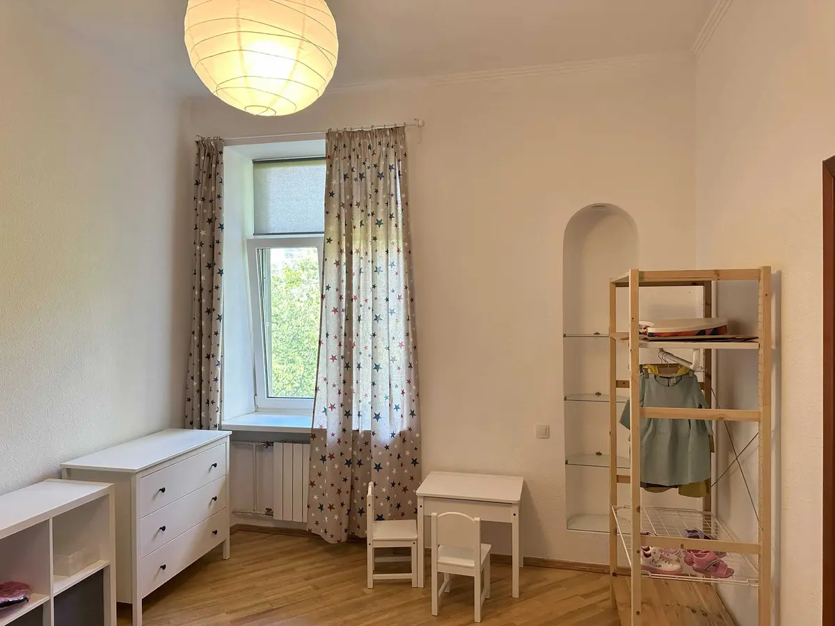 Фото Selling a 4-room apartment, 110 sq.m., Aviakonstruktora Antonova Street  Kyiv, price: 125000 $, code 1802