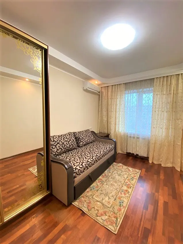 Фото Rent a 3-room apartment, Volodymyra Ivasiuka Avenue (Heroiv Stalinhrada Avenue) 26 Kyiv for long-term rent, price: 19000 UAH, code 1829