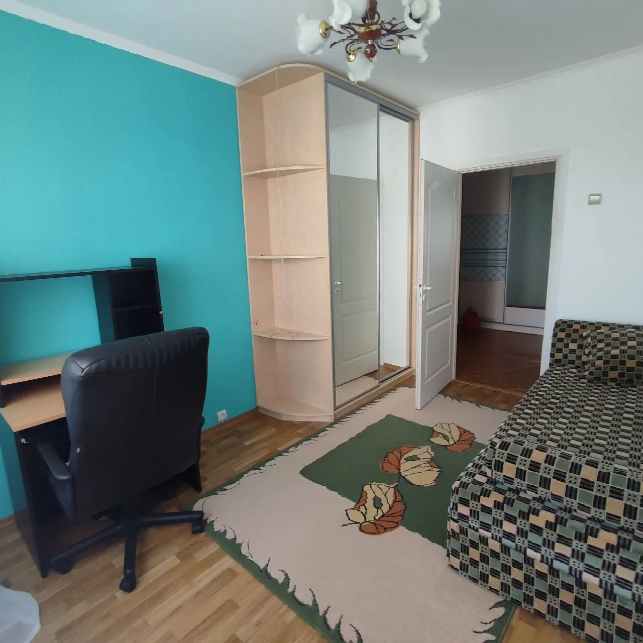Фото Зняти 3 кімнатну квартиру, Прирічна вул. 29 Київ в довгострокову оренду, ціна: 24000 грн, код 1841