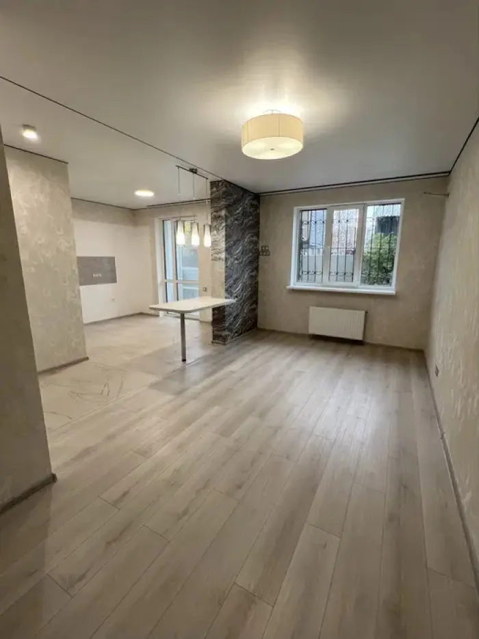 Фото Продаю офис, 37 кв. м, Архитектора Вербицкого ул. 1 Киев, цена: 72000 $, код 1855