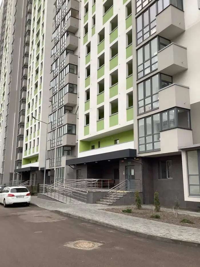 Фото Selling a 2-room apartment, 65.6 sq.m., Arkhitektora Verbytskoho Street  Kyiv, price: 80000 $, code 1856