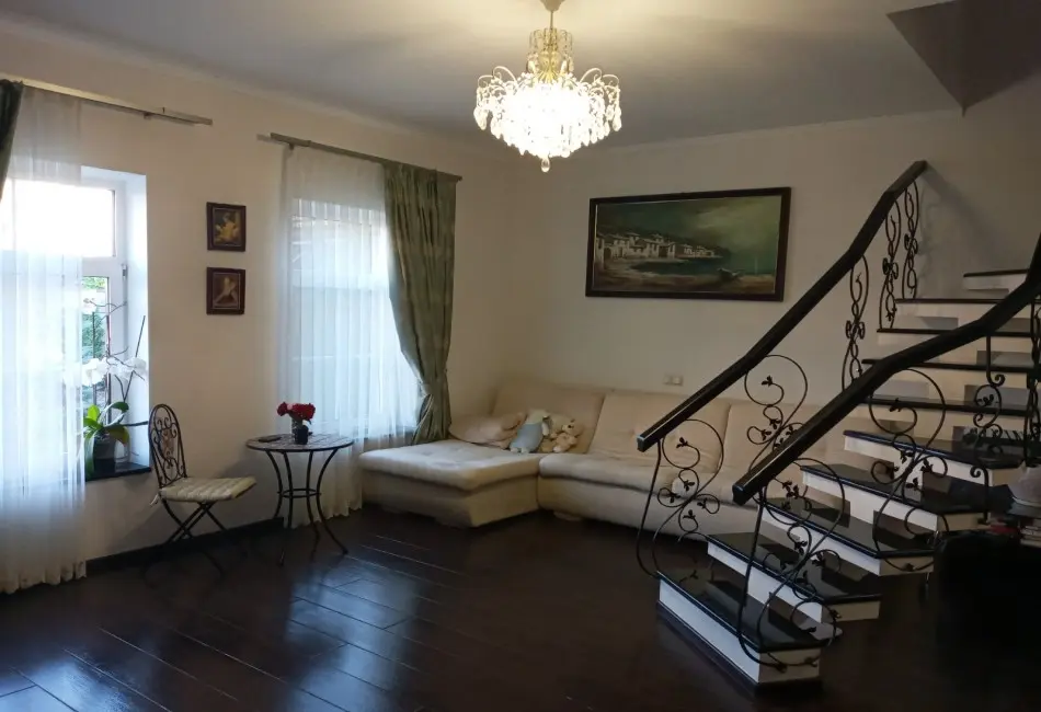 Фото Selling a house, 215 sq.m., 49th Sadova Street  Kyiv, price: 270000 $, code 1858