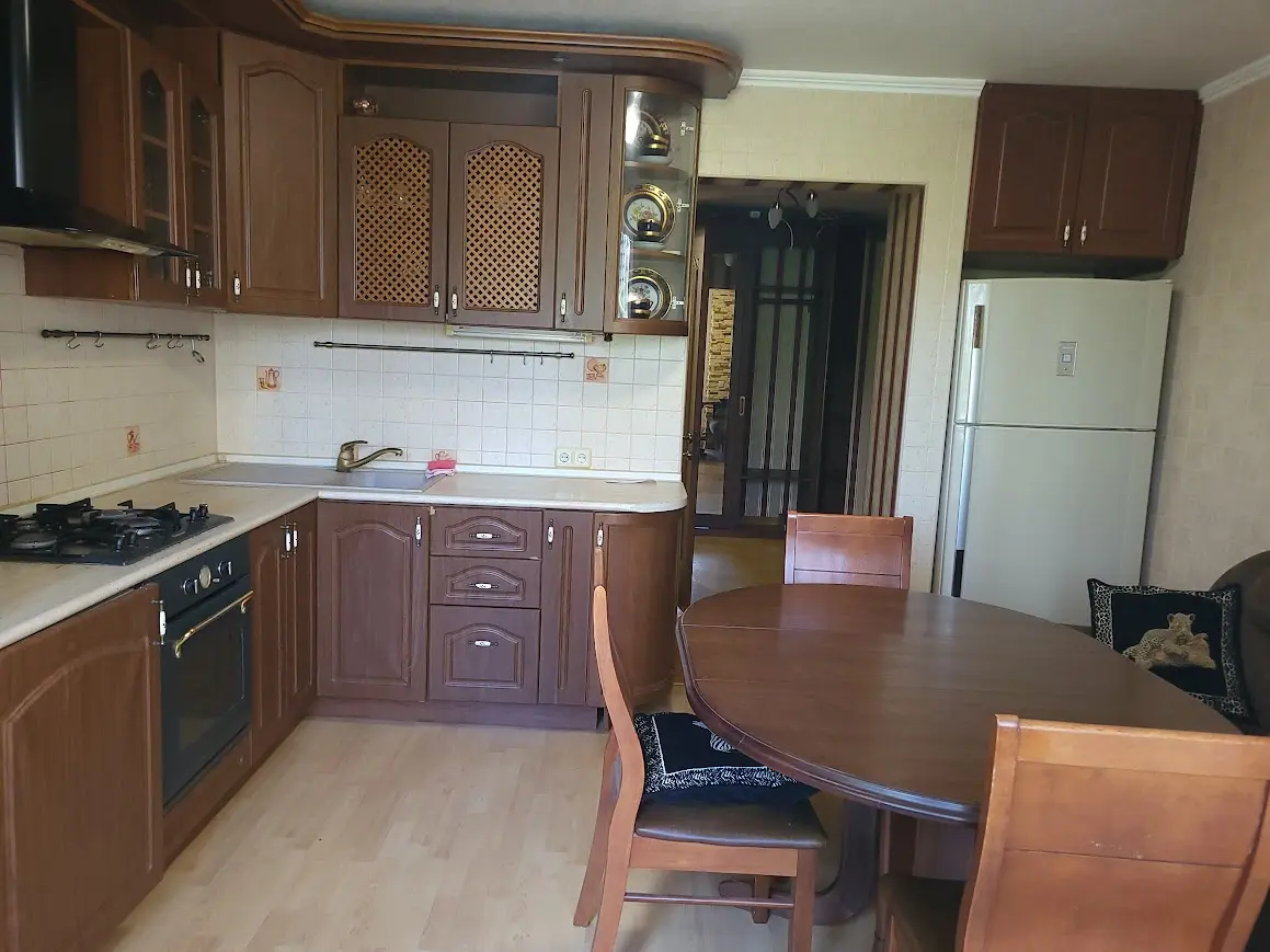Фото Selling a 2-room apartment, 66 sq.m., Hrushevskoho Street  Brovary, price: 60000 $, code 1212