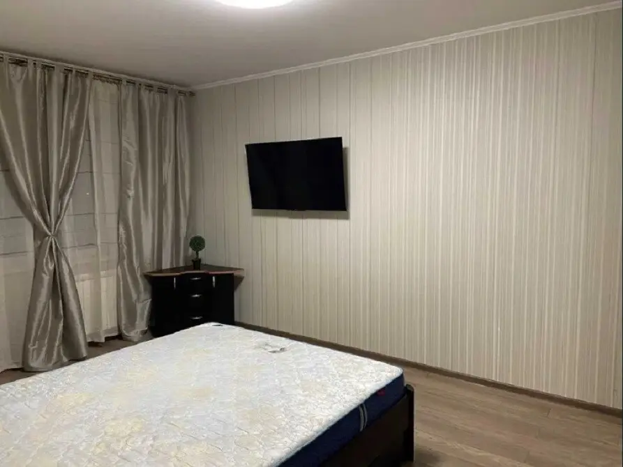 Фото Rent a 1-room apartment, Revutskoho Street 42 Kyiv for long-term rent, price: 14500 грн, code 1867