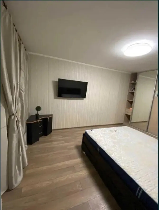 Фото Rent a 1-room apartment, Revutskoho Street 42 Kyiv for long-term rent, price: 14500 грн, code 1867