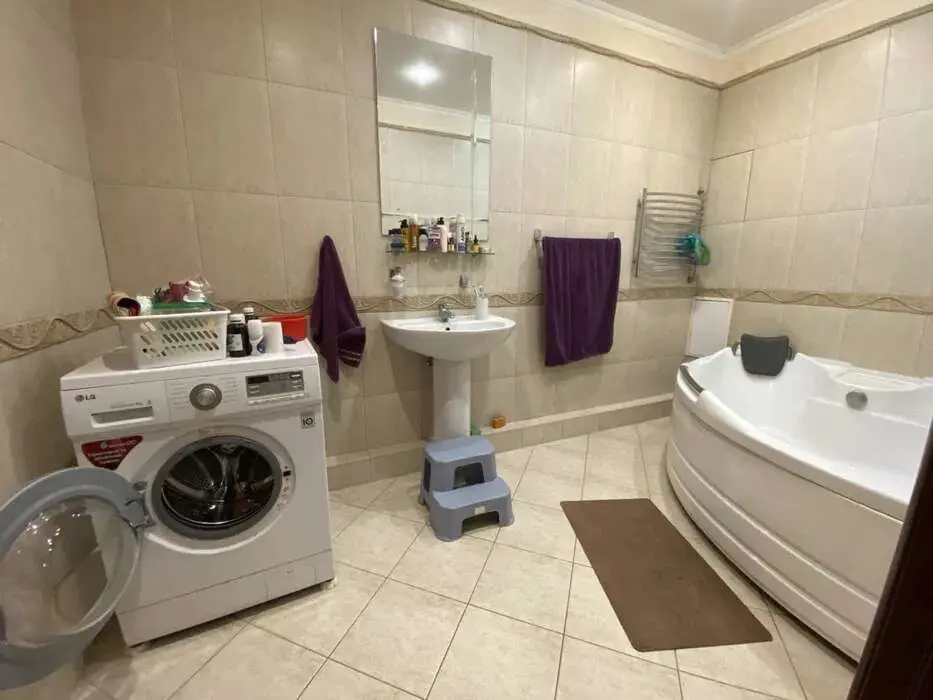 Фото Selling a 3-room apartment, 90 sq.m., Dragomanova Street 31 Kyiv, price: 105000 $, code 1883
