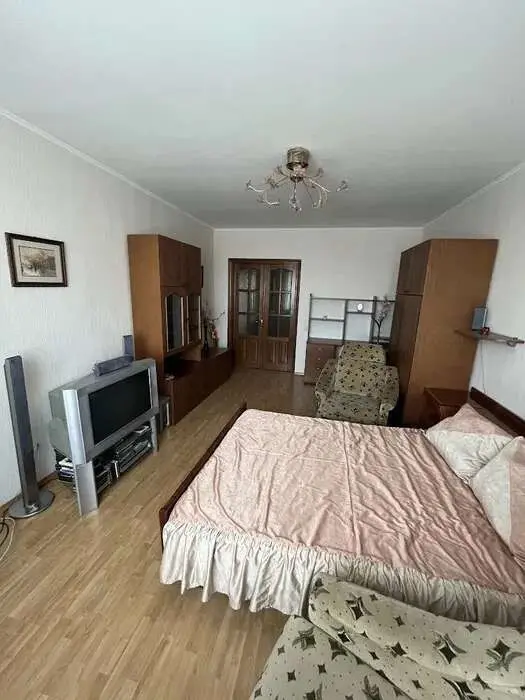 Фото Rent a 1-room apartment, Revutskoho Street 5 Kyiv for long-term rent, price: 22000 грн, code 1905