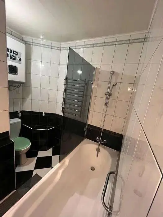 Фото Rent a 1-room apartment, Revutskoho Street 5 Kyiv for long-term rent, price: 22000 грн, code 1905