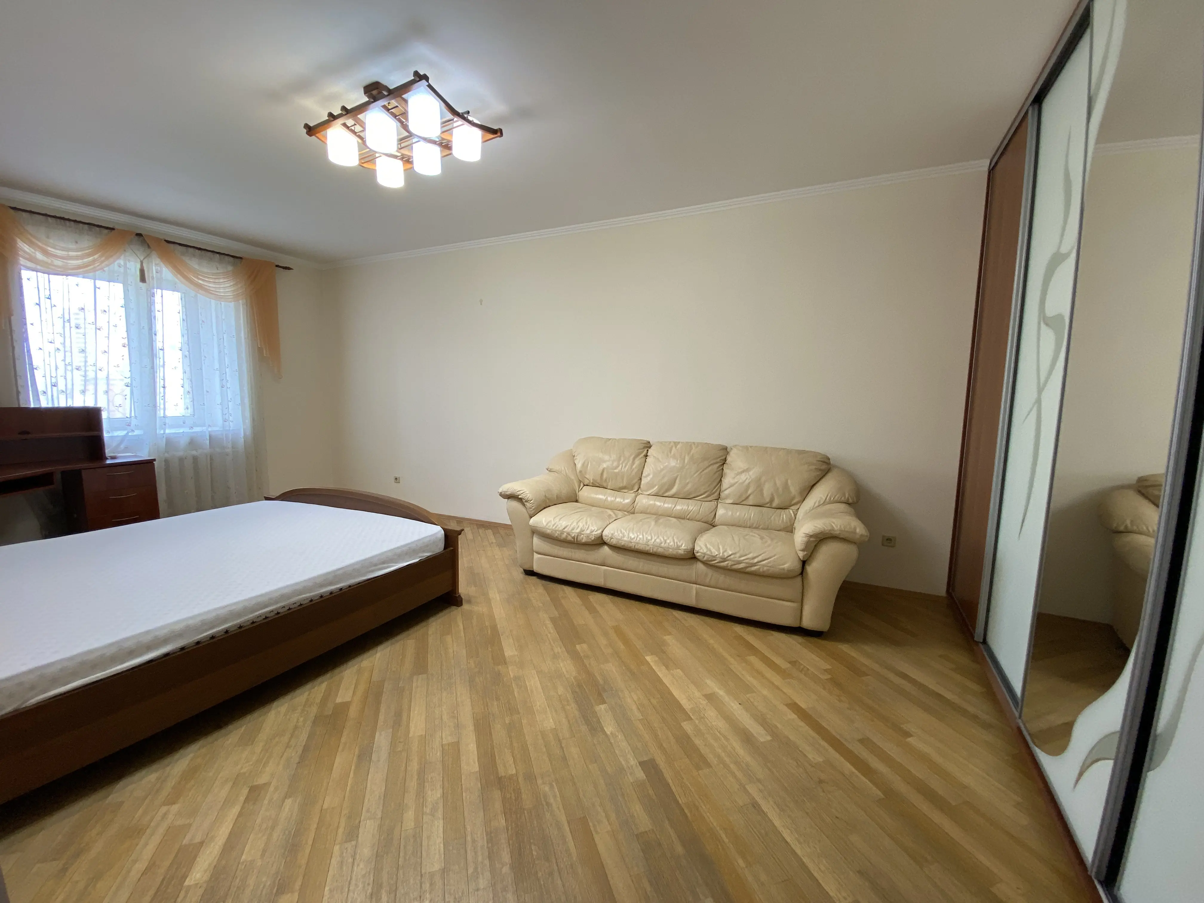 Фото Selling a 2-room apartment, 79 sq.m., Sribnokilska Street 24 Kyiv, price: 120000 $, code 1909