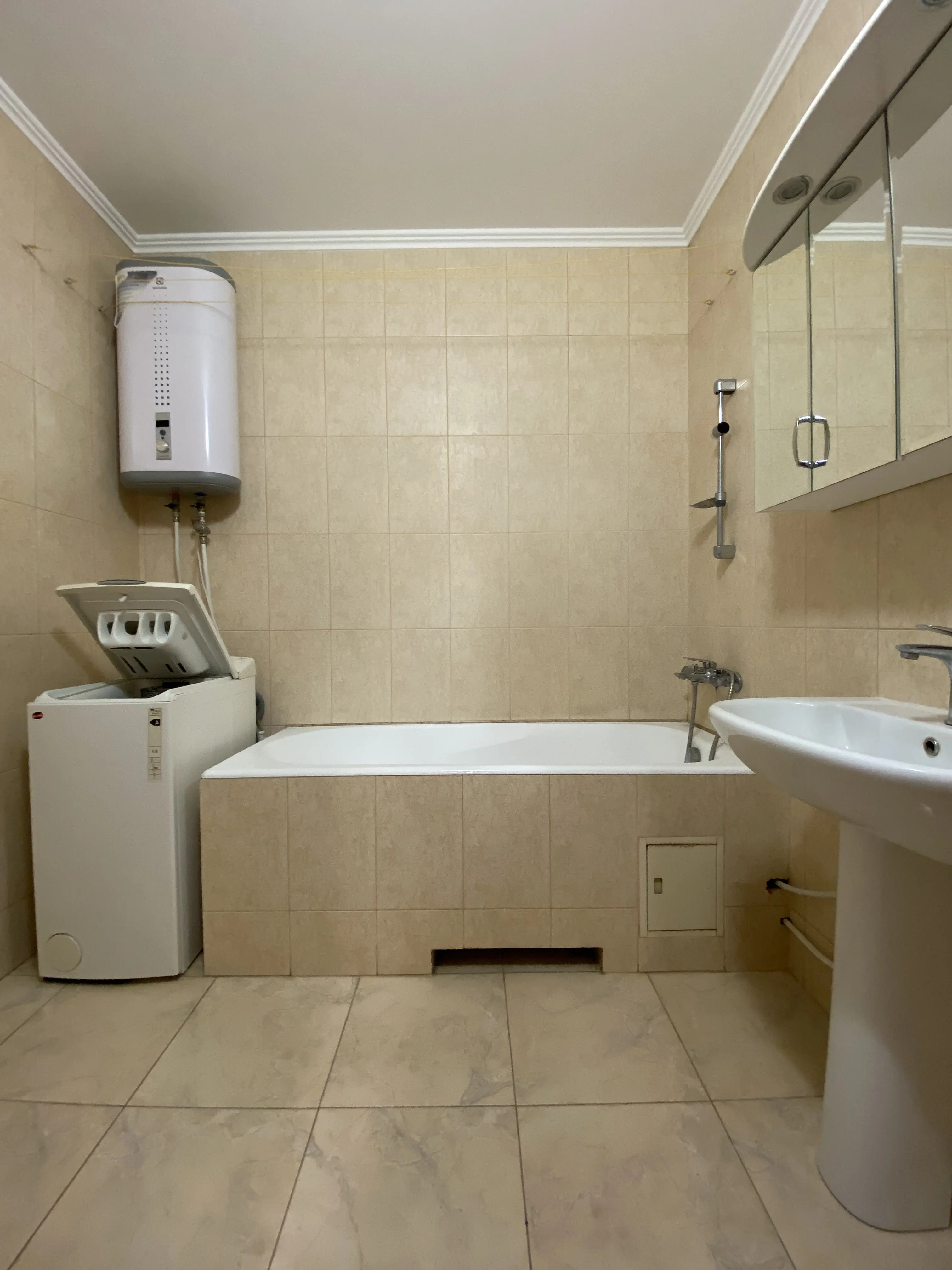 Фото Selling a 2-room apartment, 79 sq.m., Sribnokilska Street 24 Kyiv, price: 120000 $, code 1909