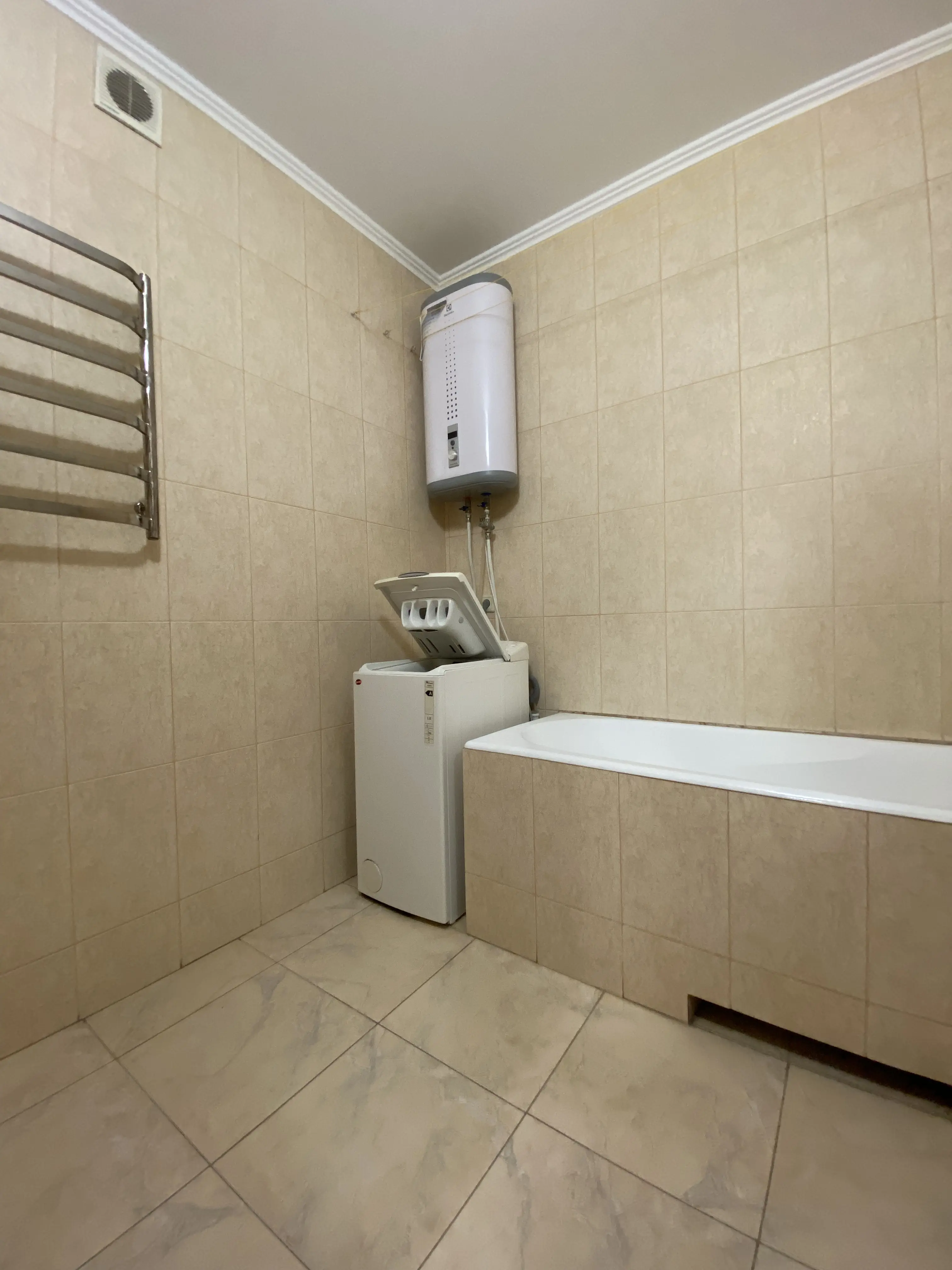 Фото Selling a 2-room apartment, 79 sq.m., Sribnokilska Street 24 Kyiv, price: 120000 $, code 1909