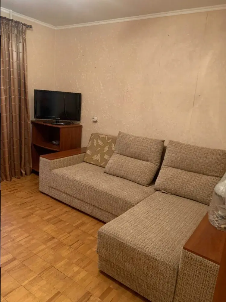 Фото Зняти 1 кімнатну квартиру, Ревуцького вул. 18 Київ в довгострокову оренду, ціна: 14000 грн, код 1910