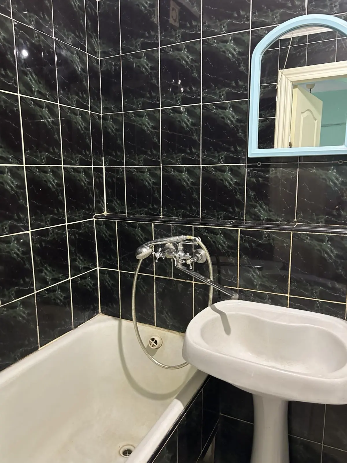 Фото Rent a 2-room apartment, Henerala Henadiia Vorobiova Street (Kurska street) 16 Kyiv for long-term rent, price: 14000 UAH, code 1912