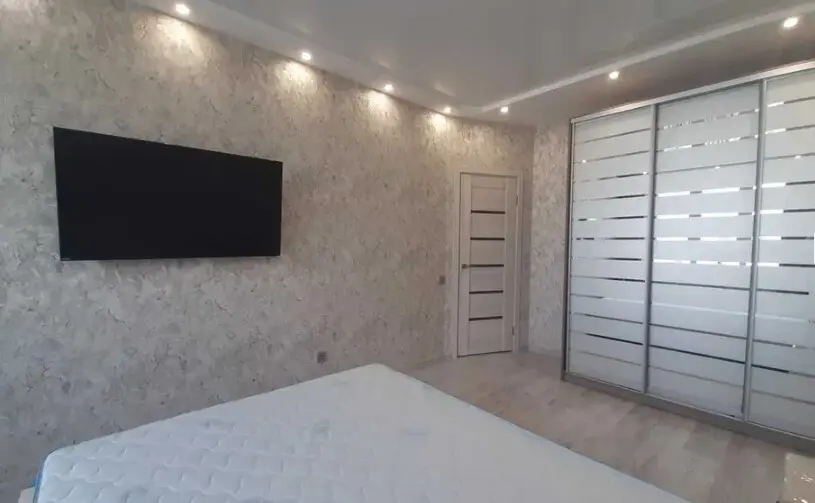 Фото Rent a 1-room apartment, Dragomanova Street 8 Kyiv for long-term rent, price: 21500 грн, code 1929