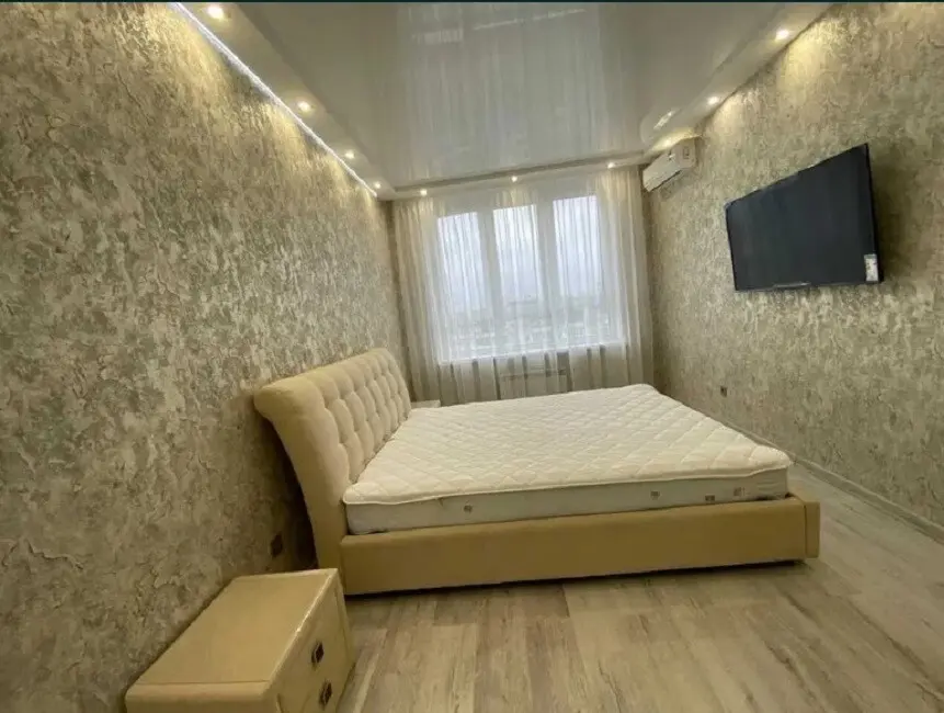 Фото Rent a 1-room apartment, Dragomanova Street 8 Kyiv for long-term rent, price: 21500 грн, code 1929