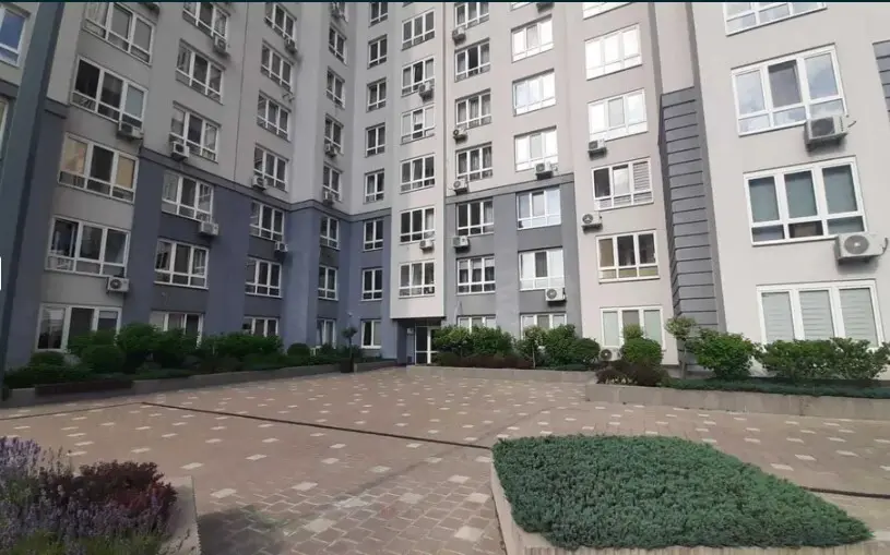 Фото Rent a 1-room apartment, Dragomanova Street 8 Kyiv for long-term rent, price: 21500 грн, code 1929