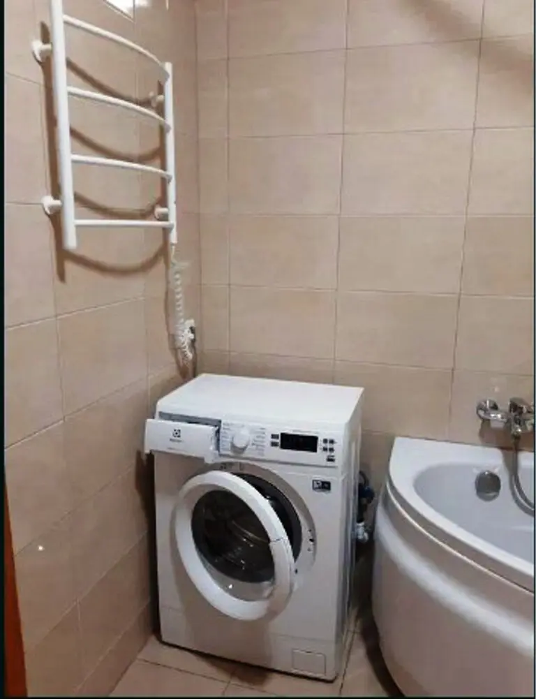 Фото Selling a 1-room apartment, 51 sq.m., Dragomanova Street 2 Kyiv, price: 70000 $, code 1930