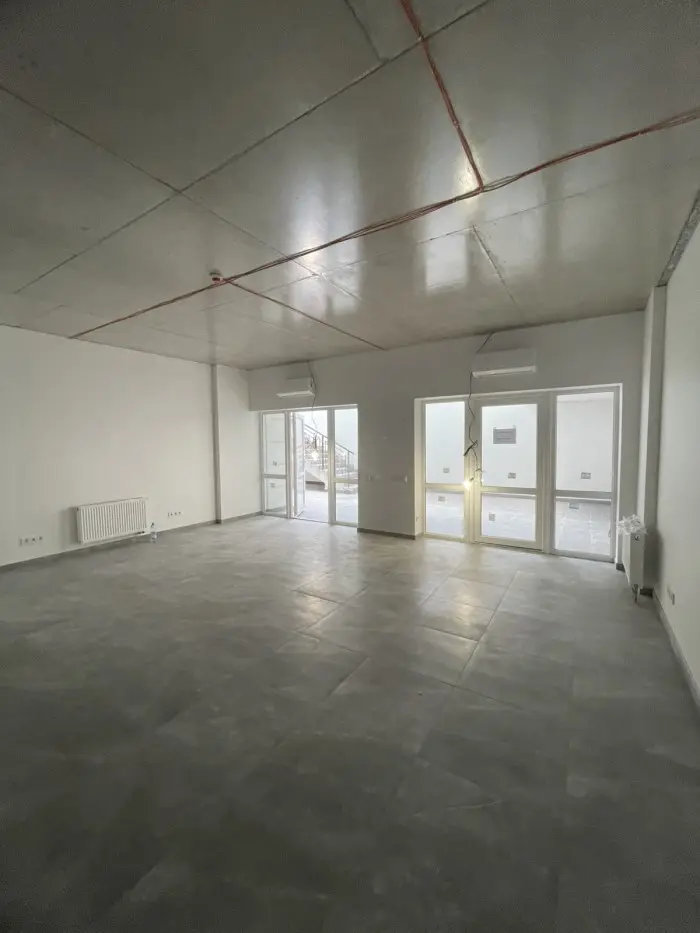 Фото Rent a retail space, Mykhaila Maksymovycha Street (Onufriia Trutenka Street) 24в Kyiv for long-term rent, price: 20000 UAH, code 1931