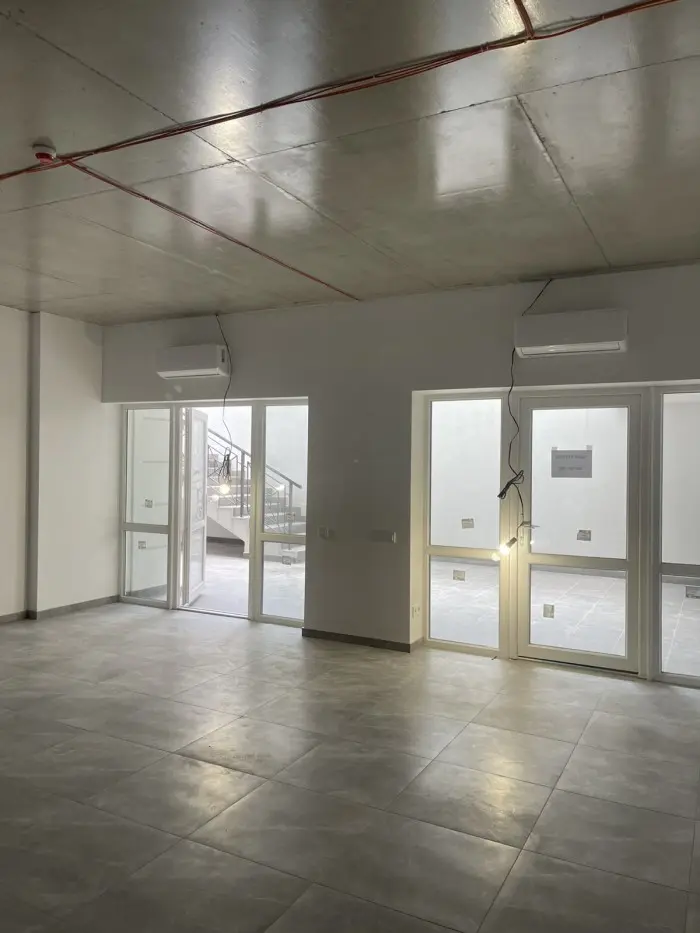 Фото Rent a retail space, Mykhaila Maksymovycha Street (Onufriia Trutenka Street) 24в Kyiv for long-term rent, price: 20000 UAH, code 1931
