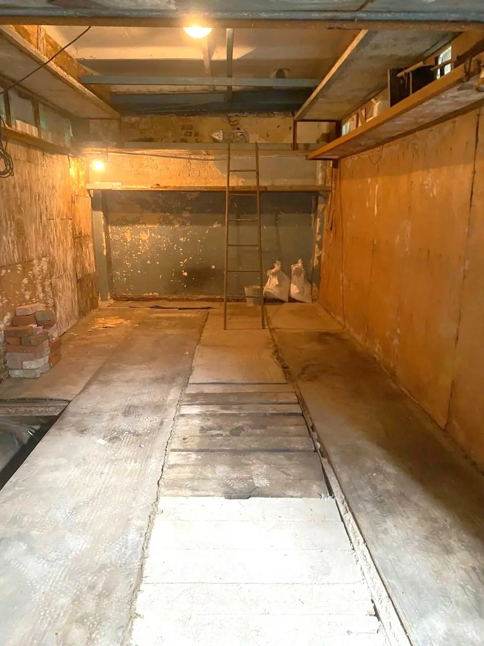 Фото Rent a garage, parking space in Novopolova Street  Kyiv for long-term rent, price: 4000 UAH, code 1808