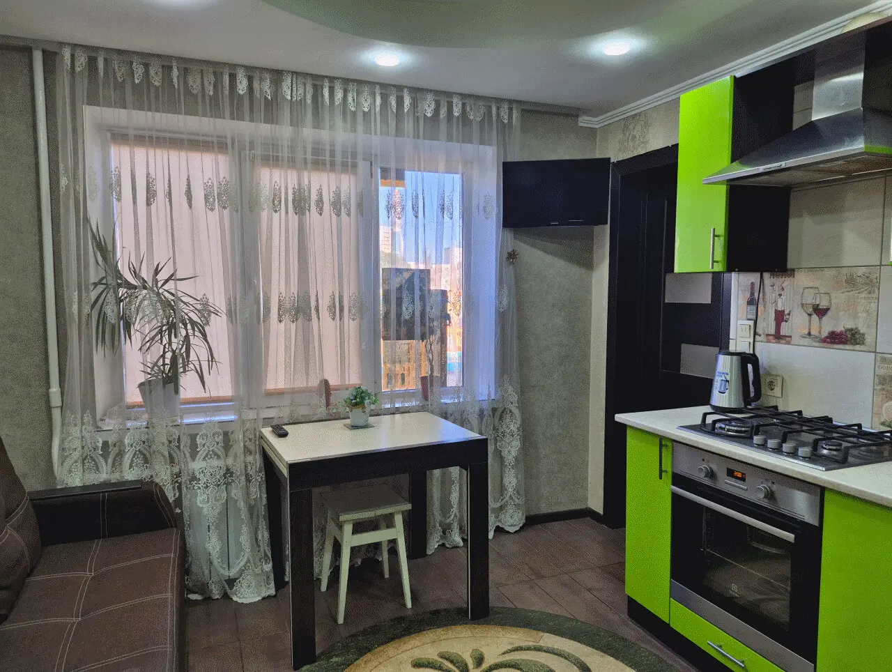 Фото Selling a 1-room apartment, 40 sq.m., Yuriia Kondratiuka Street 4Б Kyiv, price: 45000 $, code 1940