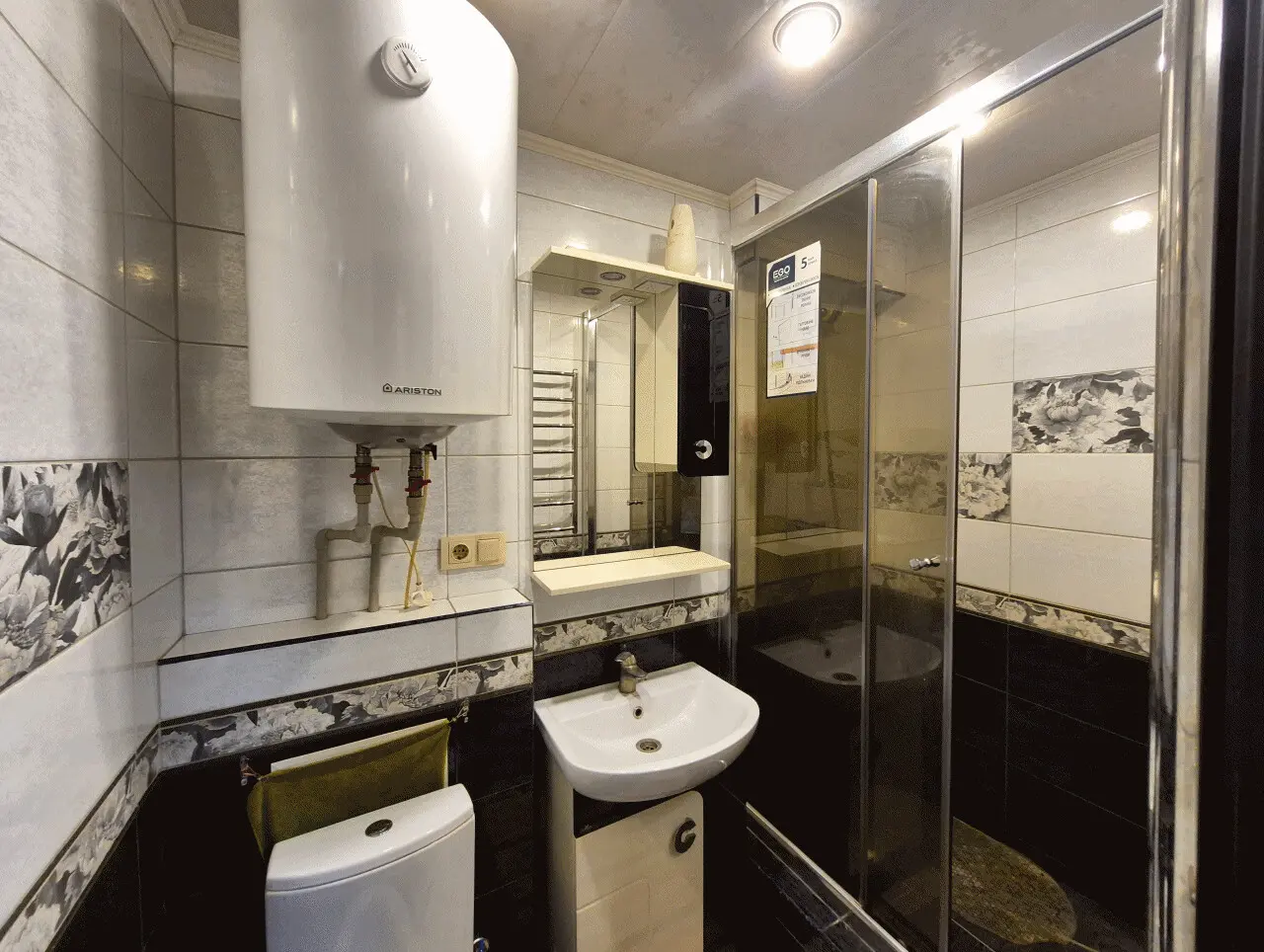 Фото Selling a 1-room apartment, 40 sq.m., Yuriia Kondratiuka Street 4Б Kyiv, price: 45000 $, code 1940