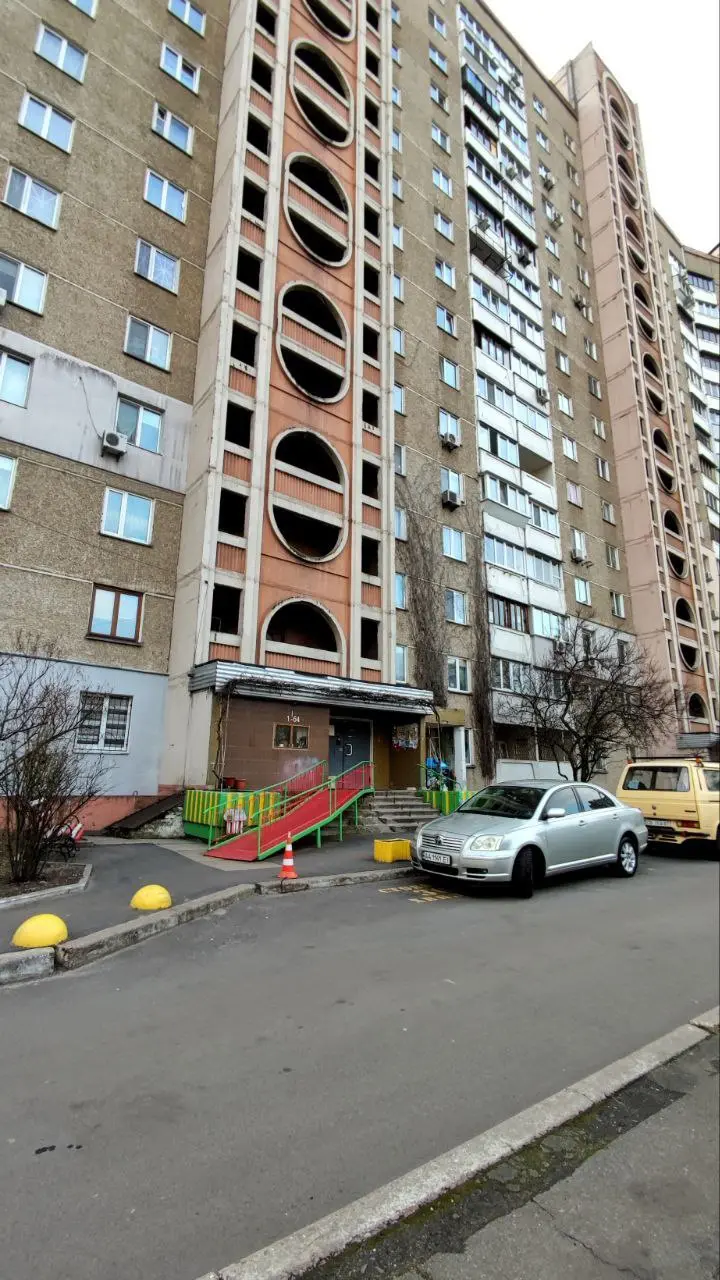 Фото Продаю 1 кімнатну квартиру, 40.8 кв. м, Градинська вул. 10а Київ, ціна: 41500 $, код 1944