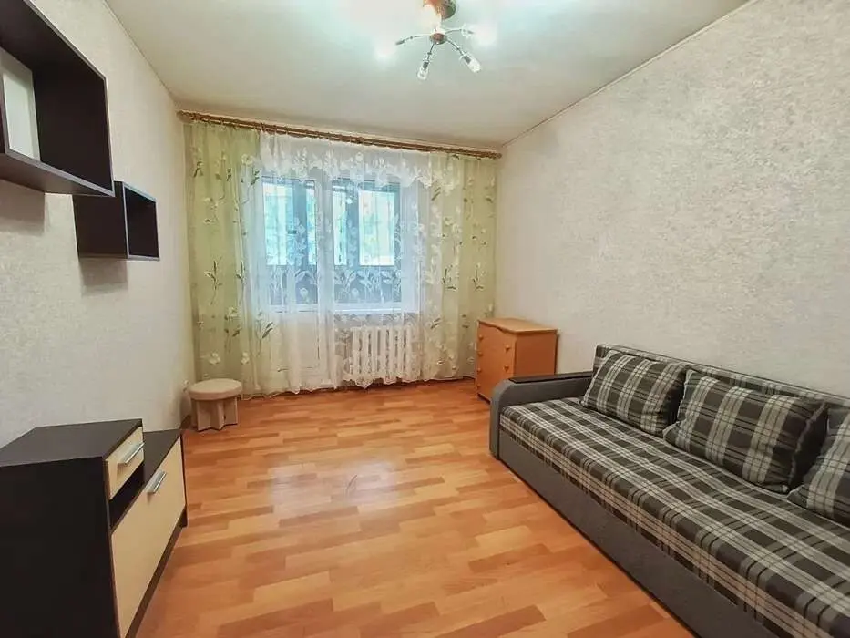 Фото Зняти 2 кімнатну квартиру, Драгоманова вул.  Київ в довгострокову оренду, ціна: 16500 грн, код 1946