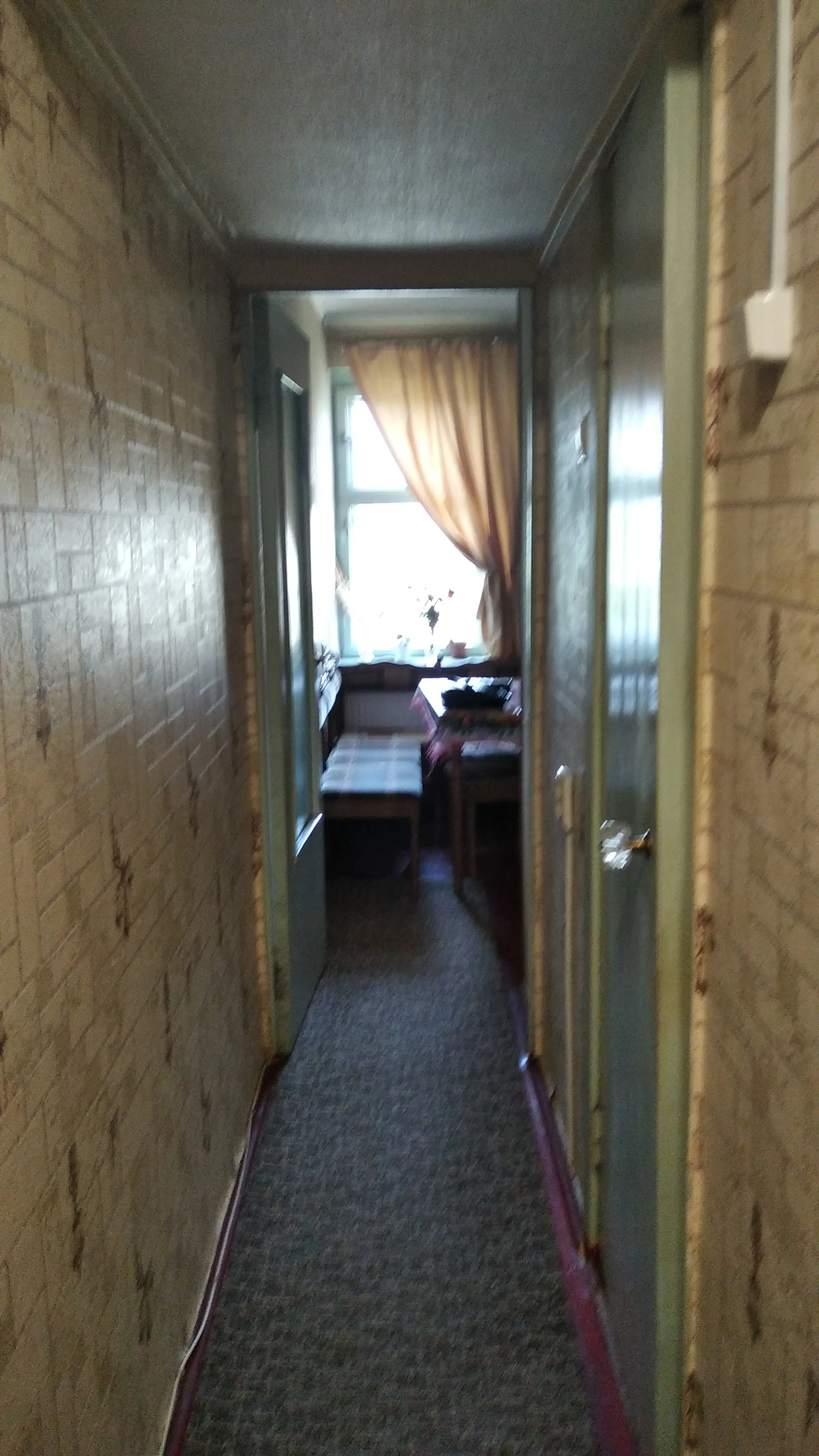 Фото Продаю 1 кімнатну квартиру, 37 кв. м, Симиренка вул. 2б Київ, ціна: 1658800 UAH, код 1960
