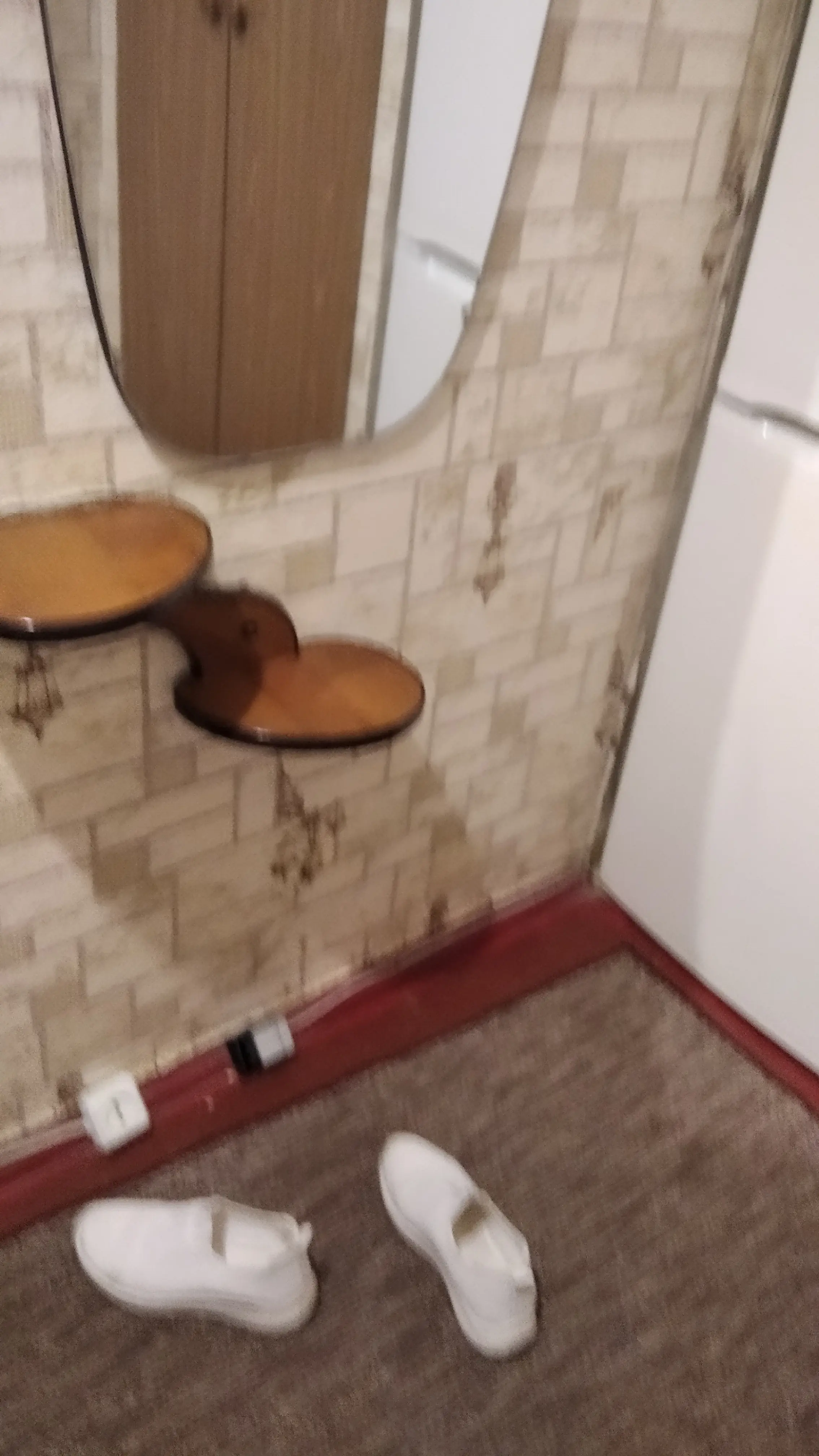 Фото Продаю 1 кімнатну квартиру, 37 кв. м, Симиренка вул. 2б Київ, ціна: 1658800 UAH, код 1960