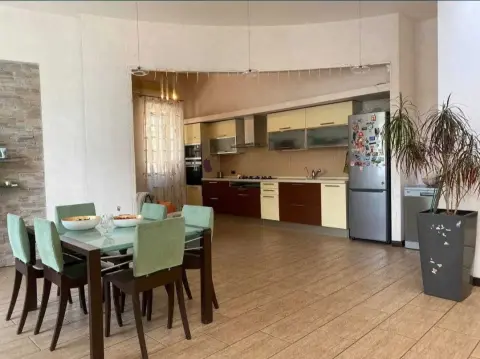 Фото Продаю будинок, 400 кв. м, Фонтанська дорога 58 Одеса, ціна: 460000 $, код 1972