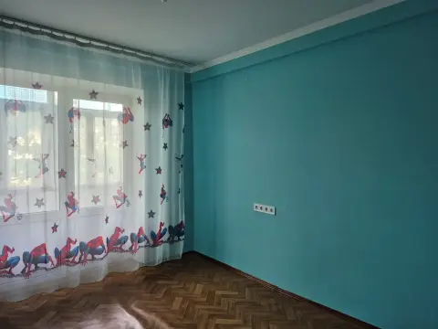Фото Зняти 3 кімнатну квартиру, Ореста Левицького вул. (Академіка Курчатова) 4 Київ в довгострокову оренду, ціна: 15000 грн, код 1977