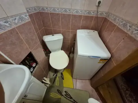 Фото Зняти 3 кімнатну квартиру, Ореста Левицького вул. (Академіка Курчатова) 4 Київ в довгострокову оренду, ціна: 15000 грн, код 1977