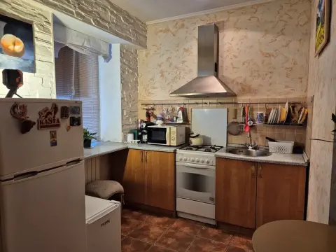 Фото Продаю 1 кімнатну квартиру, 32 кв. м, Будівельників вул. 8 Київ, ціна: 47000 $, код 1978