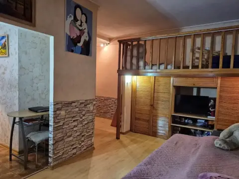 Фото Продаю 1 кімнатну квартиру, 32 кв. м, Будівельників вул. 8 Київ, ціна: 47000 $, код 1978