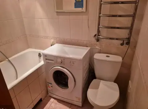 Фото Продаю 1 кімнатну квартиру, 32 кв. м, Будівельників вул. 8 Київ, ціна: 47000 $, код 1978