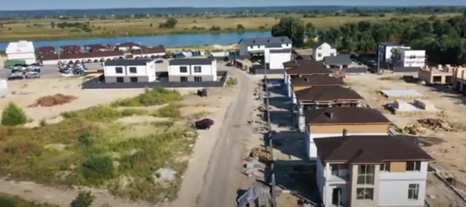 Фото Зняти будинок, Центральна вул.  Київ в довгострокову оренду, ціна: 1700 $, код 1988