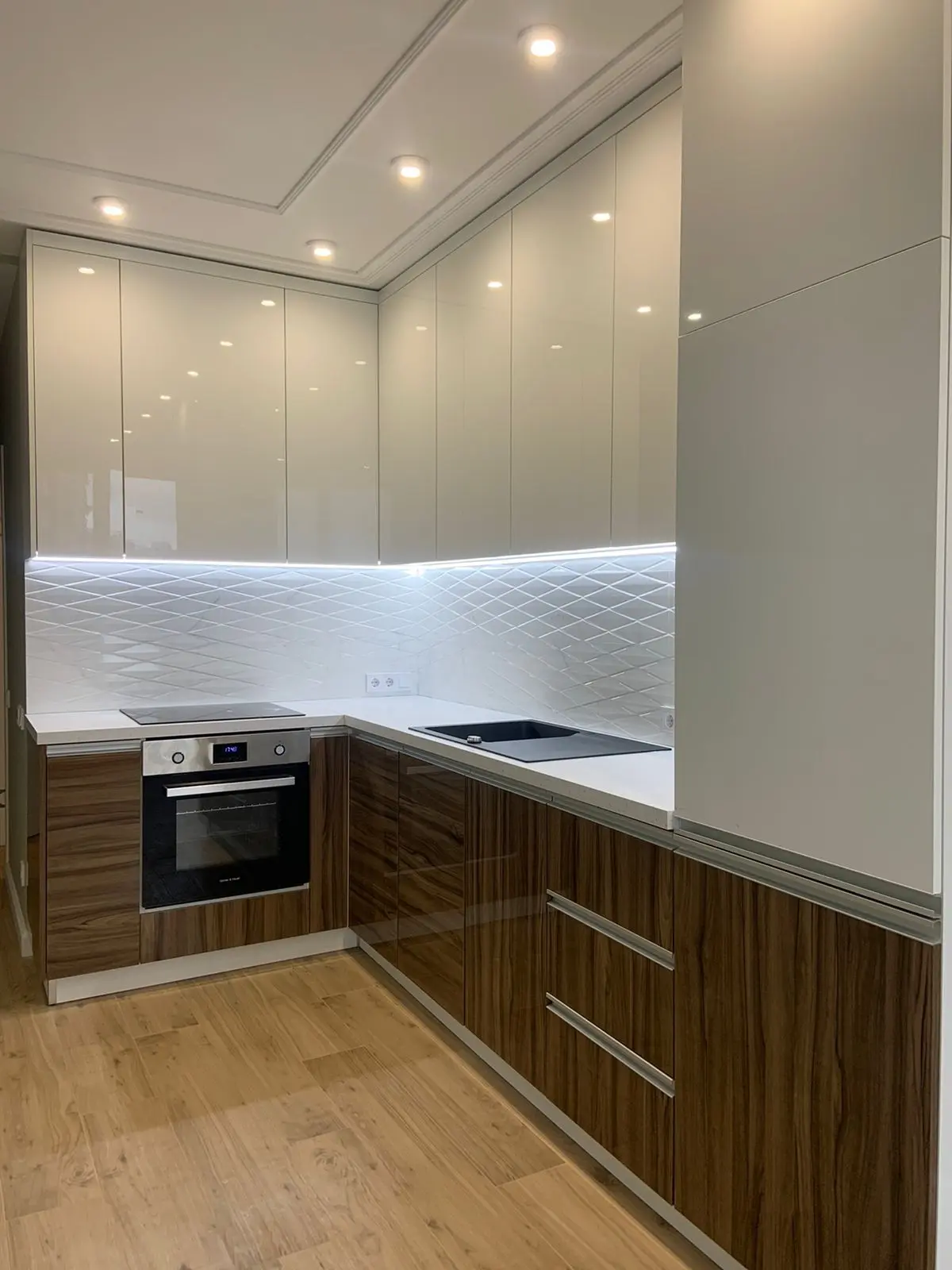 Фото Selling a 1-room apartment, 44 sq.m., Kakhovska Street 62а Kyiv, price: 85000 $, code 1994