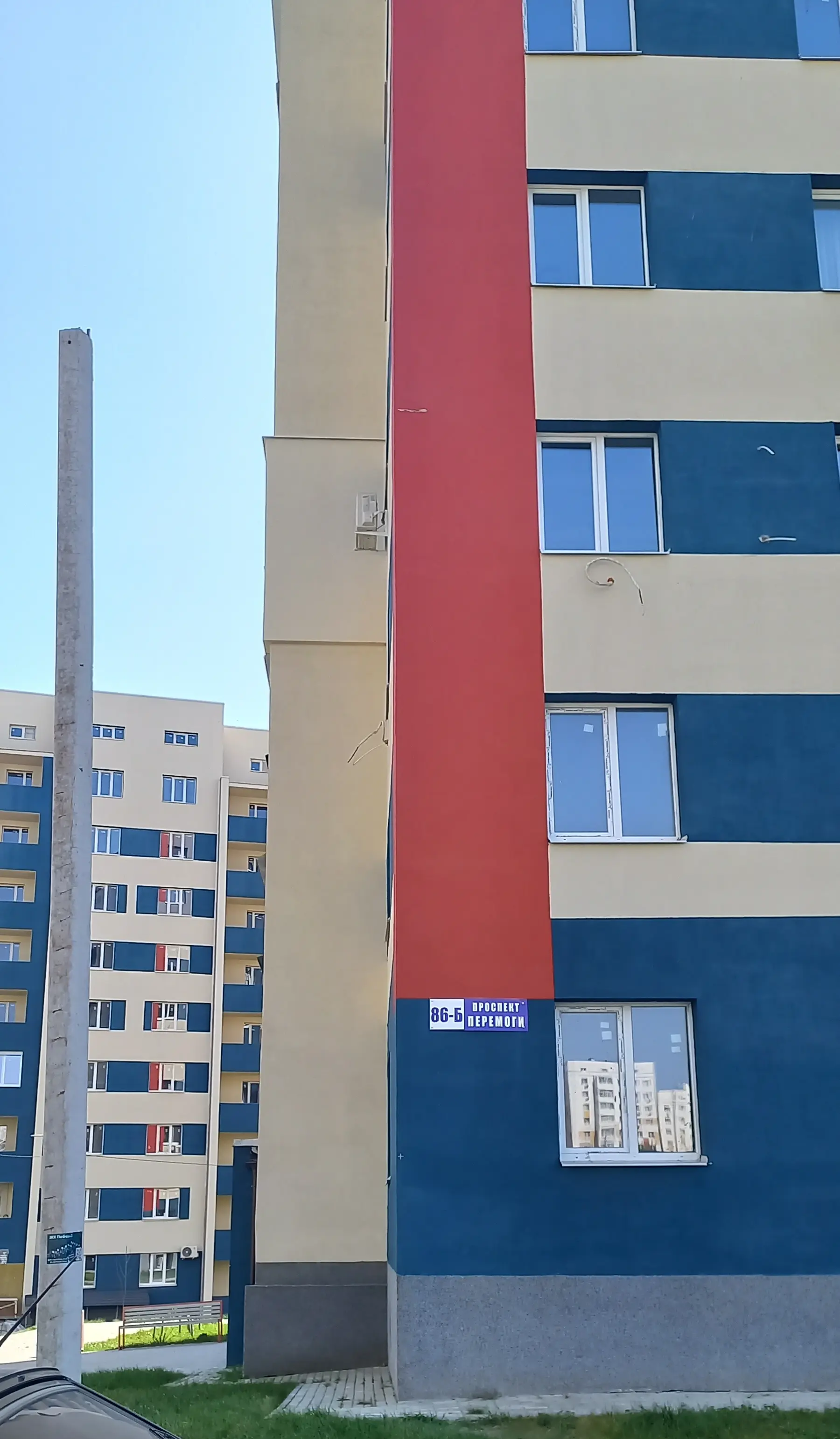 Фото Selling a 2-room apartment, 68 sq.m., Peremohy Avenue 86Б Kharkiv, price: 32000 $, code 2007