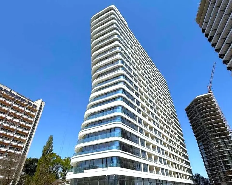 Фото Selling a 3-room apartment, 120 sq.m., Frantsuzskyi Boulevard 63/65 к3 Odesa, price: 220000 $, code 2012