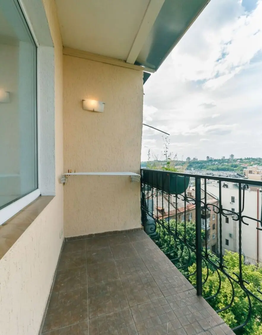 Фото Продаю 3 кімнатну квартиру, 70 кв. м, Микільсько-Ботанічна вул.  Київ, ціна: 144000 $, код 2019