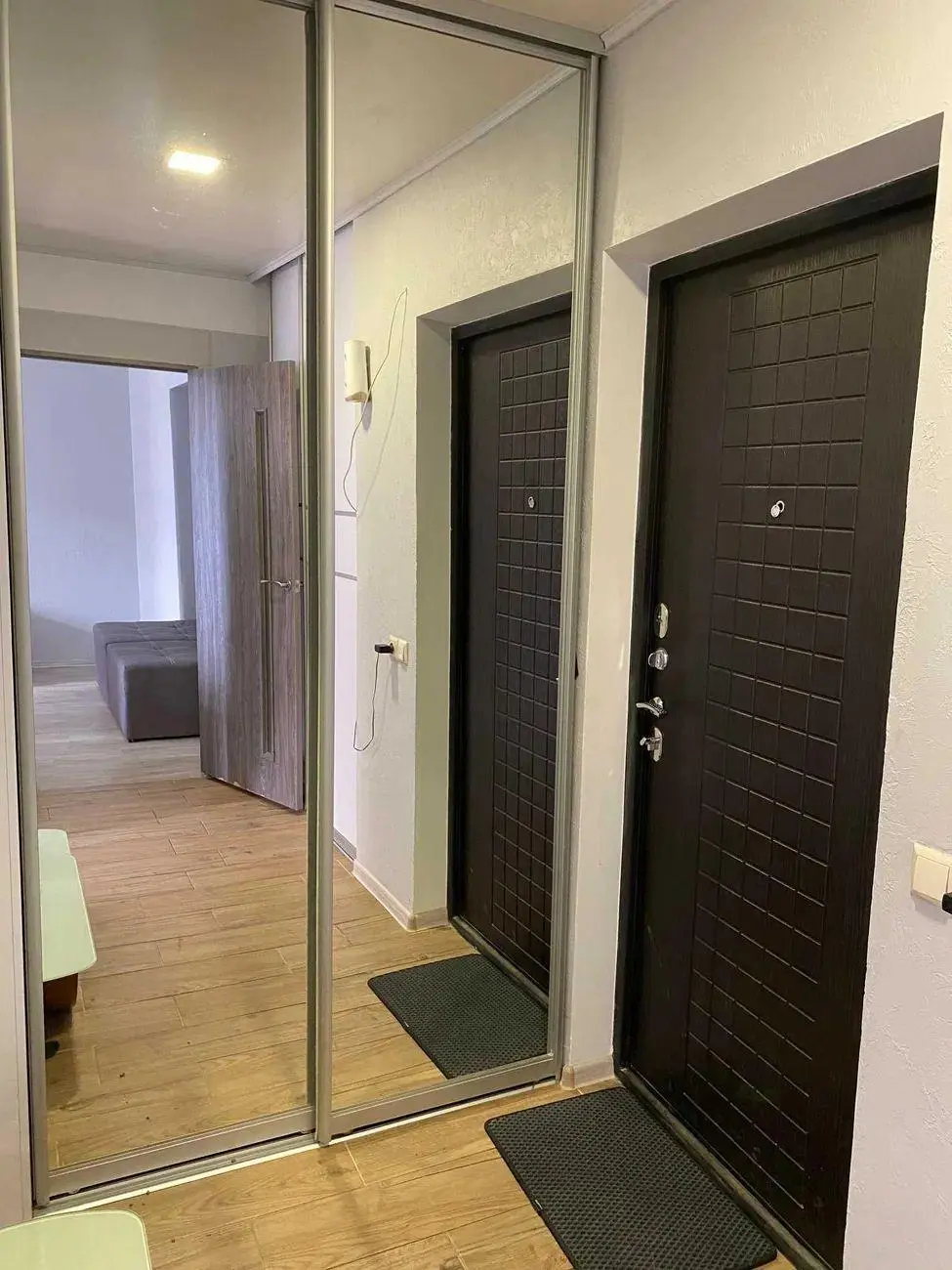 Фото Продаю 1 кімнатну квартиру, 38 кв. м, Киргизька вул. 12 Харків, ціна: 25000 $, код 2028
